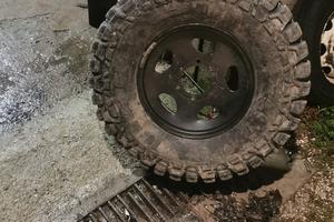  cerchi e gomme per fuoristrada