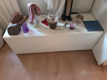 Scaffale con ante ikea