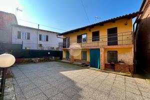 CASA INDIPENDENTE A MONTEMAGNO