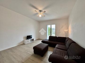 CASA SEMINDIPENDENTE A SOMMACAMPAGNA