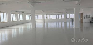 Immobile di 2000 m² con 2 locali a Marostica