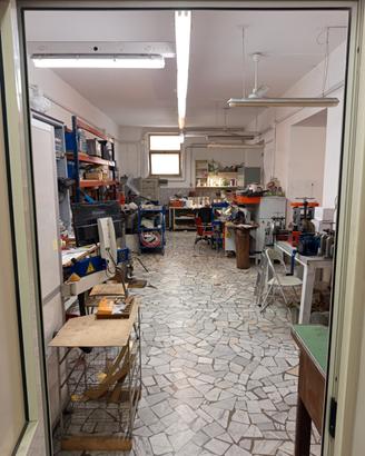 Laboratorio artigianale industriale