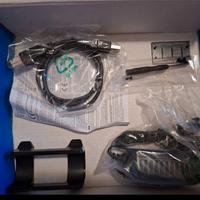 Nuovo mai usato con accessori e scatola BOX ESTERN