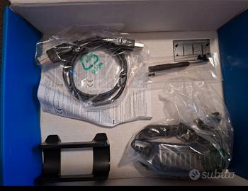 Nuovo mai usato con accessori e scatola BOX ESTERN