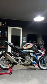 Bmw m1000 r 2023 210 cv