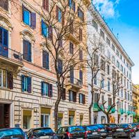 Prati - ampio negozio ad uso investimento