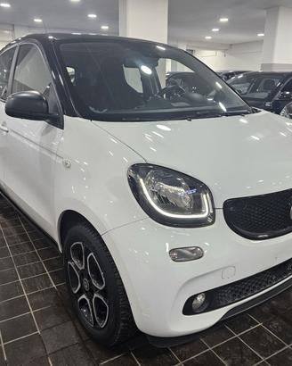NUOVA SMART FORFOUR IDENTITY BLACK EDITION PASSION