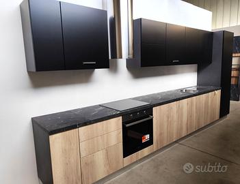 CUCINA UN PEZO NUOVA DI MOSTRA, COMPONIBILE