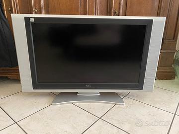 Televisore LCD 32"