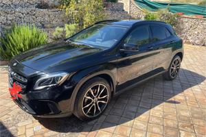 MERCEDES GLA 200 d SPORT AUTOMATICA – FULL OPT.