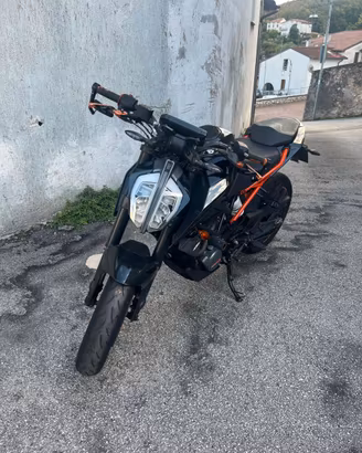 KTM DUKE 125