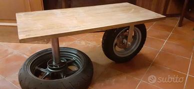 Particolare e ricercato Tavolino vintage italy