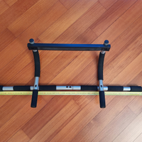 Barra per trazioni (pull up bar)