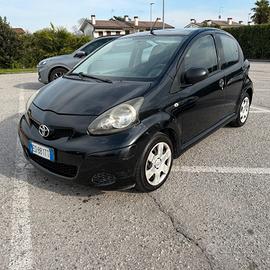 Toyota Aygo 1.0 12v VVT-5p sol Red edition 50 kw 