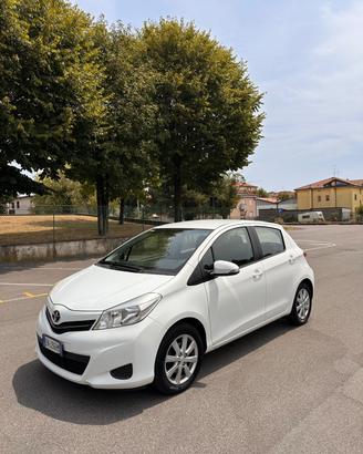 Toyota Yaris 1.0 5P Lounge