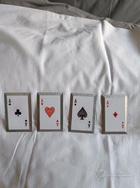 carte da gioco in acciaio.