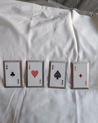 carte da gioco in acciaio.