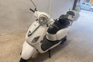 Sym fiddle III 200