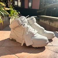 Off White in pelle