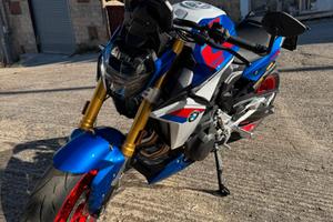 BMW F 900 R