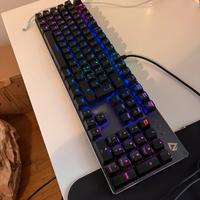 Tastiera gaming RGB Aukey