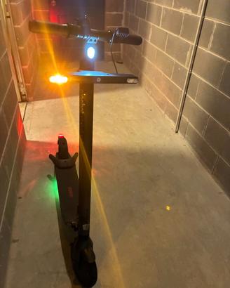 Monopattino Ninebot E25E