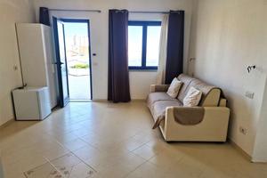 Trilocale uso ufficio ristrutturato con terrazza