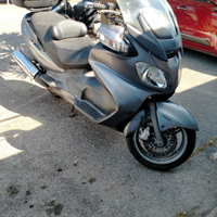 Suzuki Burgman 650 executive