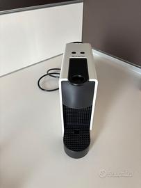 MACCHINA DA CAFFE' NESPRESSO  " NUOVA "