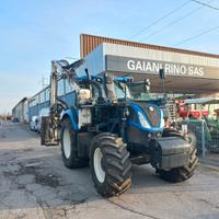 Trattore NEW HOLLAND T7 210