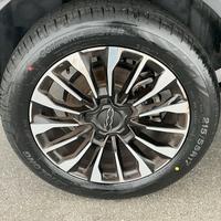 2 Gomme Estive Linglong 215/55 R17 94V -Come nuove