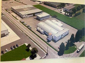 Immobile di 4800 m² con più di 5 locali a Novellar