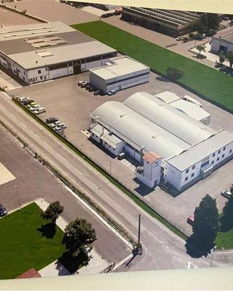Immobile di 4800 m² con più di 5 locali a Novellar