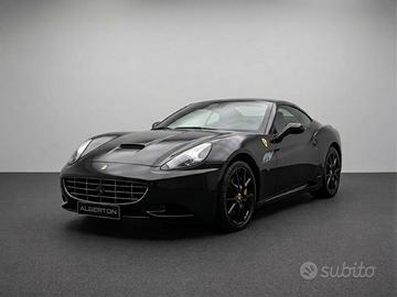 FERRARI California DCT 30 ATELIER + Pack Carboni