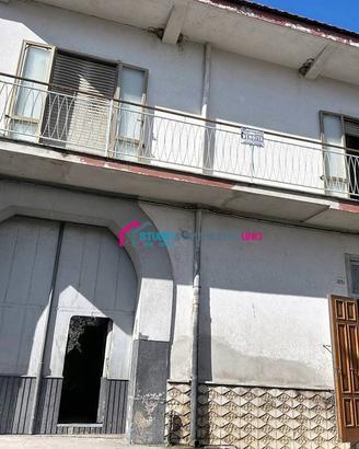 Villa di 290 m² con più di 5 locali a Tufino