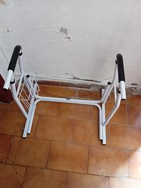 Supporto per WC anziani 