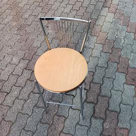 Sgabello da bar in legno e acciaio inox