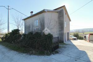 RUSTICO A ROSETO DEGLI ABRUZZI