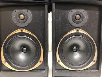 KEF  LOUDSPEAKERS  CASSE