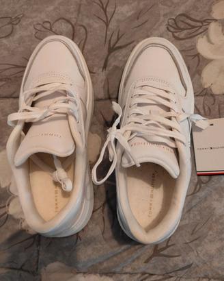 Snakers bianche da donna