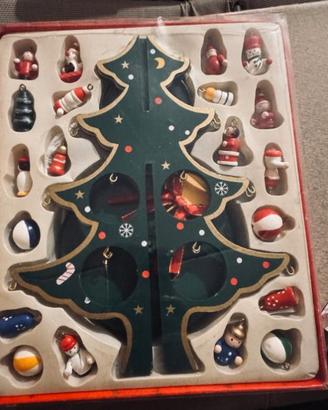 Set natalizio vintage in legno albero e decorazion