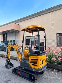ESCAVATORE COMPATTO HY12G3 con motore KUBOTA