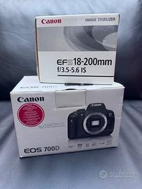 CANON ES 700D + obiettivo EFS 18-200MM
