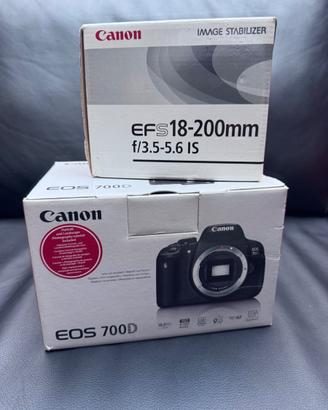 CANON ES 700D + obiettivo EFS 18-200MM