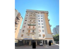 Pressi Fiera Signorile mq 145 4° Piano