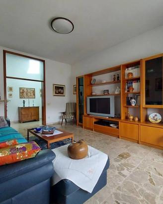 Appartamento di 145 m² con 4 locali e box auto dop