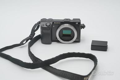 SONY NEX-7  NON FUNZIONANTE PER PEZZI DI RICAMBI