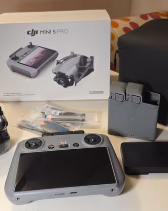 DJI MINI 5 PRO Fly More Combo RC2 + Care Refresh