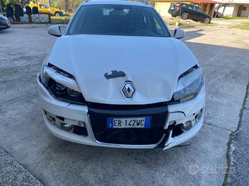 Renault Laguna 2.0 dCi 150CV SporTour Nav