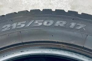 Pneumatici invernali 215/50 R 17